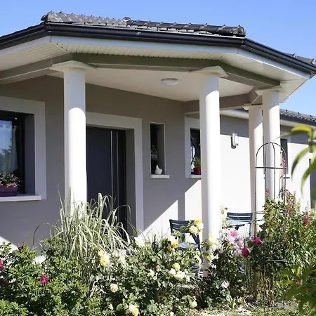 Le Bonheur A Portee De Mains Bed & Breakfast